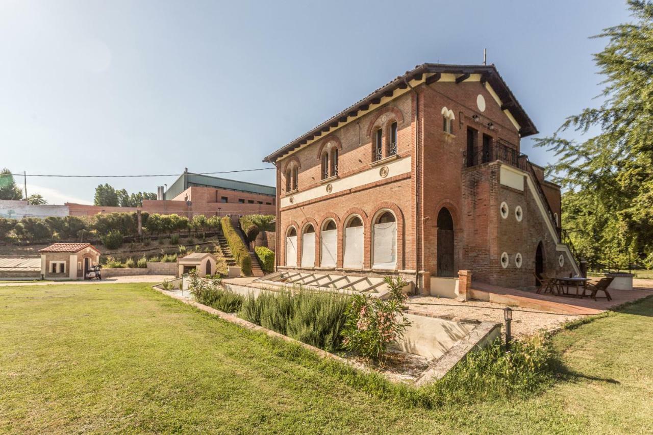 Borgo Sartoni Case Vacanze Appartamenti In Affitto Bologne Extérieur photo